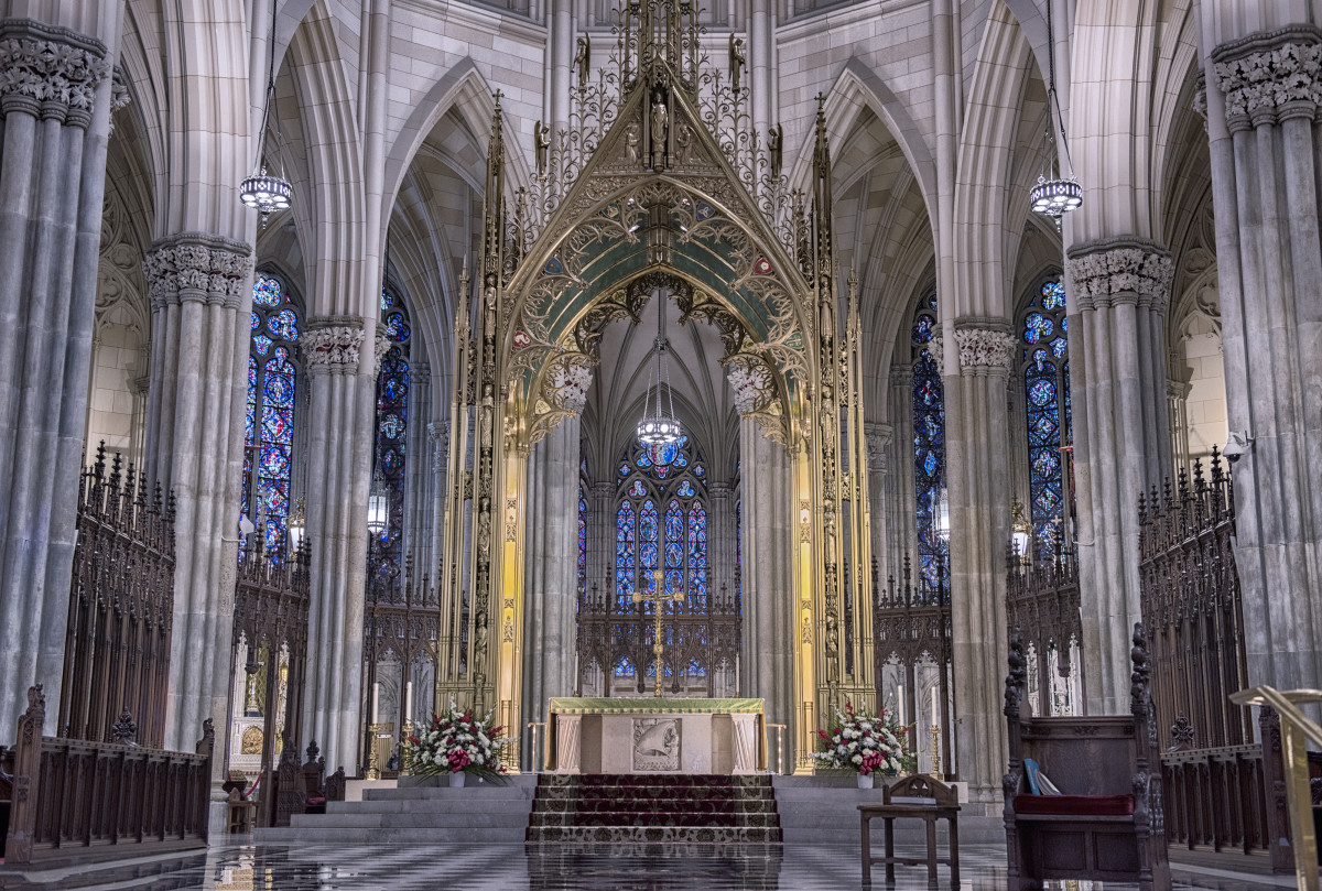 2. La Cathédrale Saint-Apollinaire