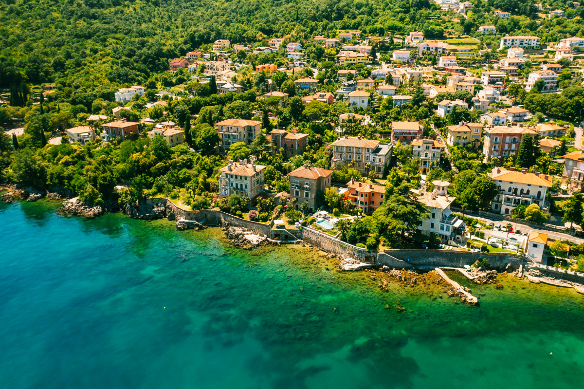8. Le Quartier de Santa Lucia et le Lungomare